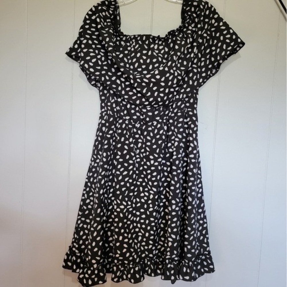 Black White Abstract Dot Ruffle Off Shoulder Elastic Waist Mini Dress Womens - Picture 4 of 5